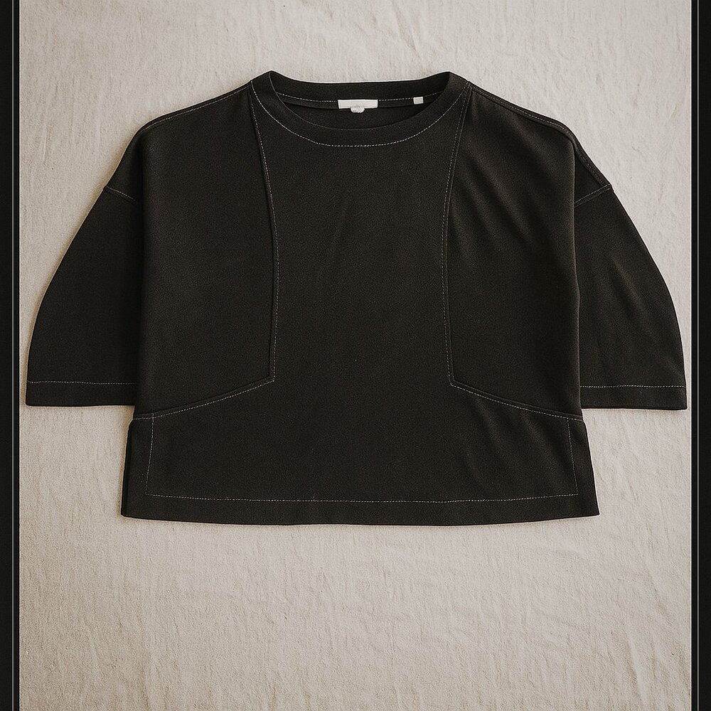Max Studio Women's Charcoal Black Crewneck Sweater With Pockets And Contrast Tri